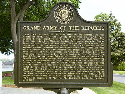 Marker side describing the role of the GAR in Monroe County. Image ©2015 Look Around You Ventures, LLC.
